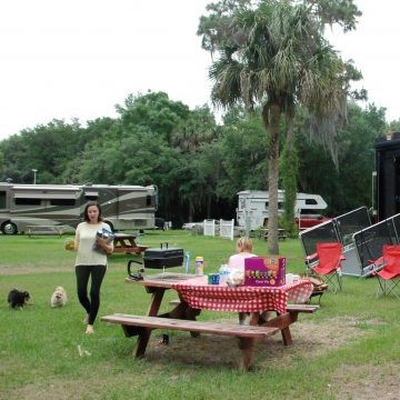 16-rv-activity-kayaking-from-the-rv-park