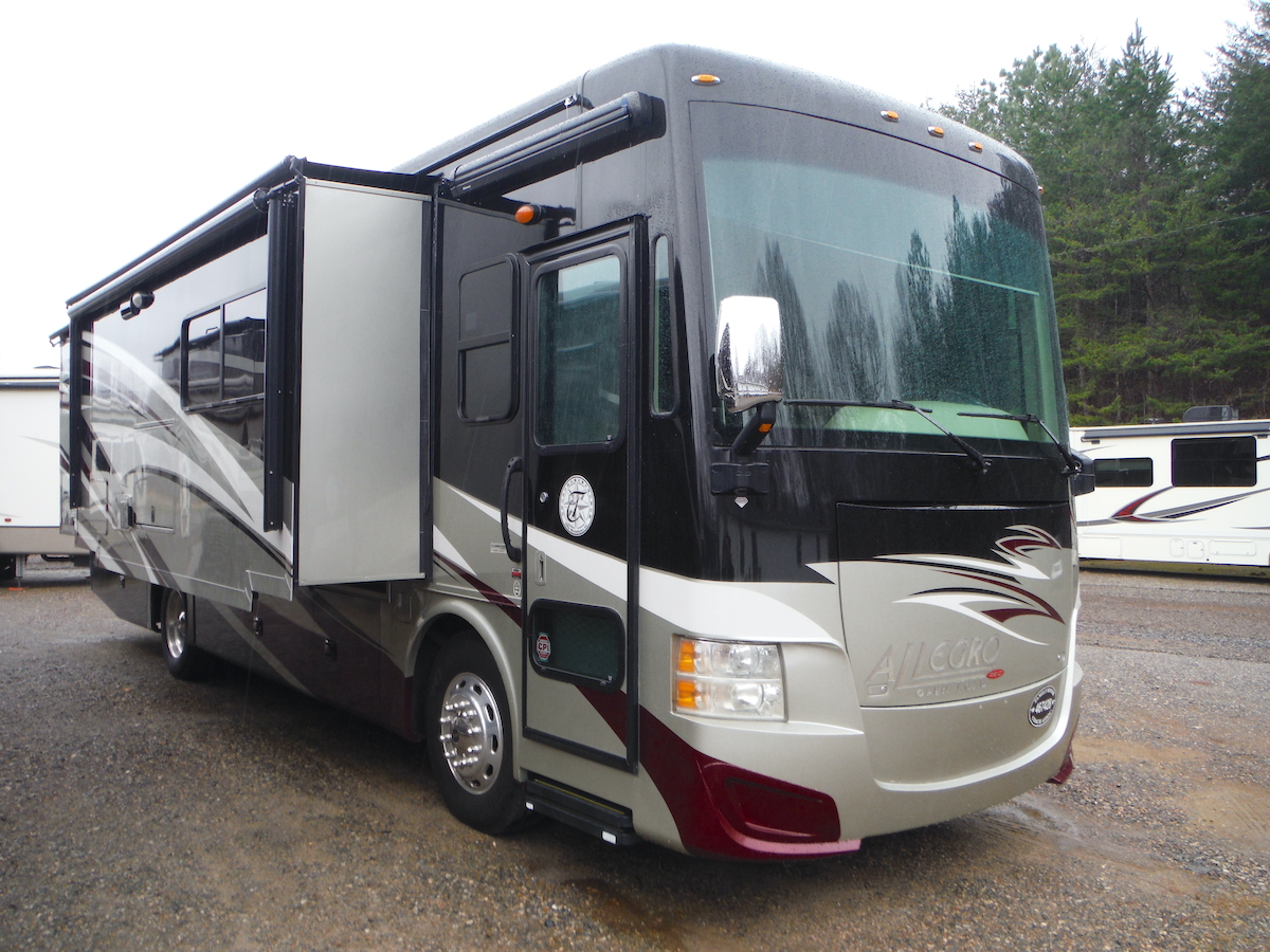Pre-owned 2014 Tiffin Motorhomes Allegro Red 33AA Class A