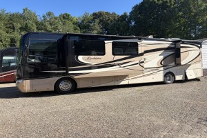 Pre-owned 2014 Forest River Birkshire 400BH Class A - Diesel
