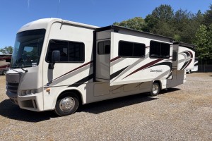 Pre-owned 2016 Forest River Georgetown 3 Series 30X Class A - Gas