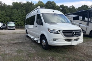 Pre-owned 2022 Pleasure Way Plateau FL Class B Plus