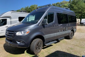 Pre-owned 2024 Thor Sanctuary 19L Class B