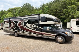 Pre-owned 2015 Thor Chateau 35SB Class C