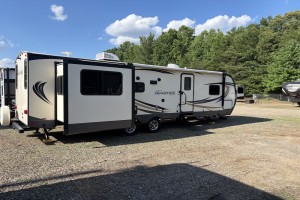 Pre-owned 2018 Forest River Salem Hemisphere 299RE Travel Trailer